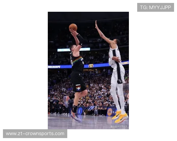 加内特背打制造错位提高效率胜过约基奇