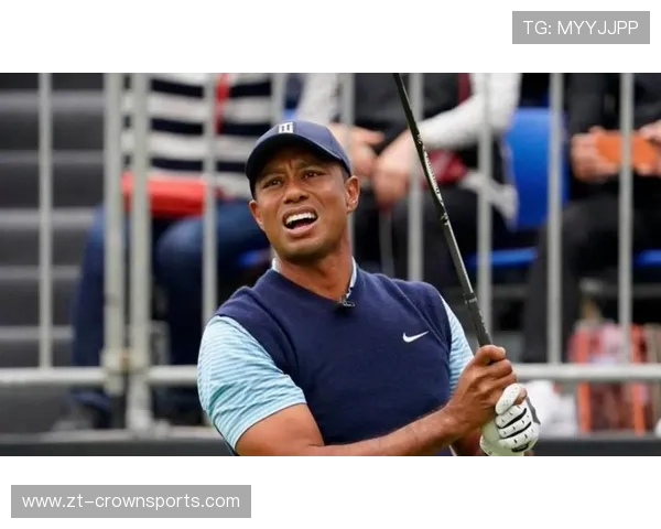 泰格伍兹开豪车出街，那停车费得是我一个月工资了吧？