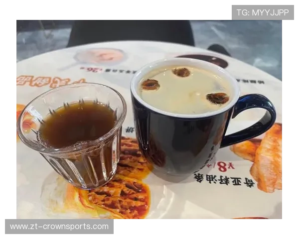 约书亚赛前喝的不是蛋白粉，是金箔拿铁？